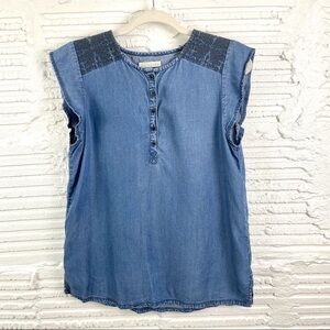 Hinge 100% Tencel Sleeveless Embroidered Chambray Button Neck Pullover Top Small